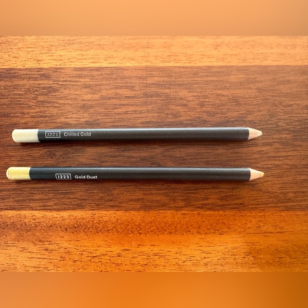 Gold eyeliners - Picture 3 of 3